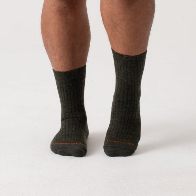 DARN TOUGH Mens Solid Cushioned Micro Crew Socks FOREST