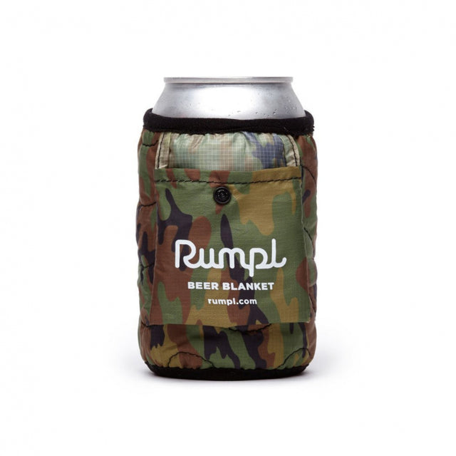 RUMPL Beer Blanket Woodland Camo